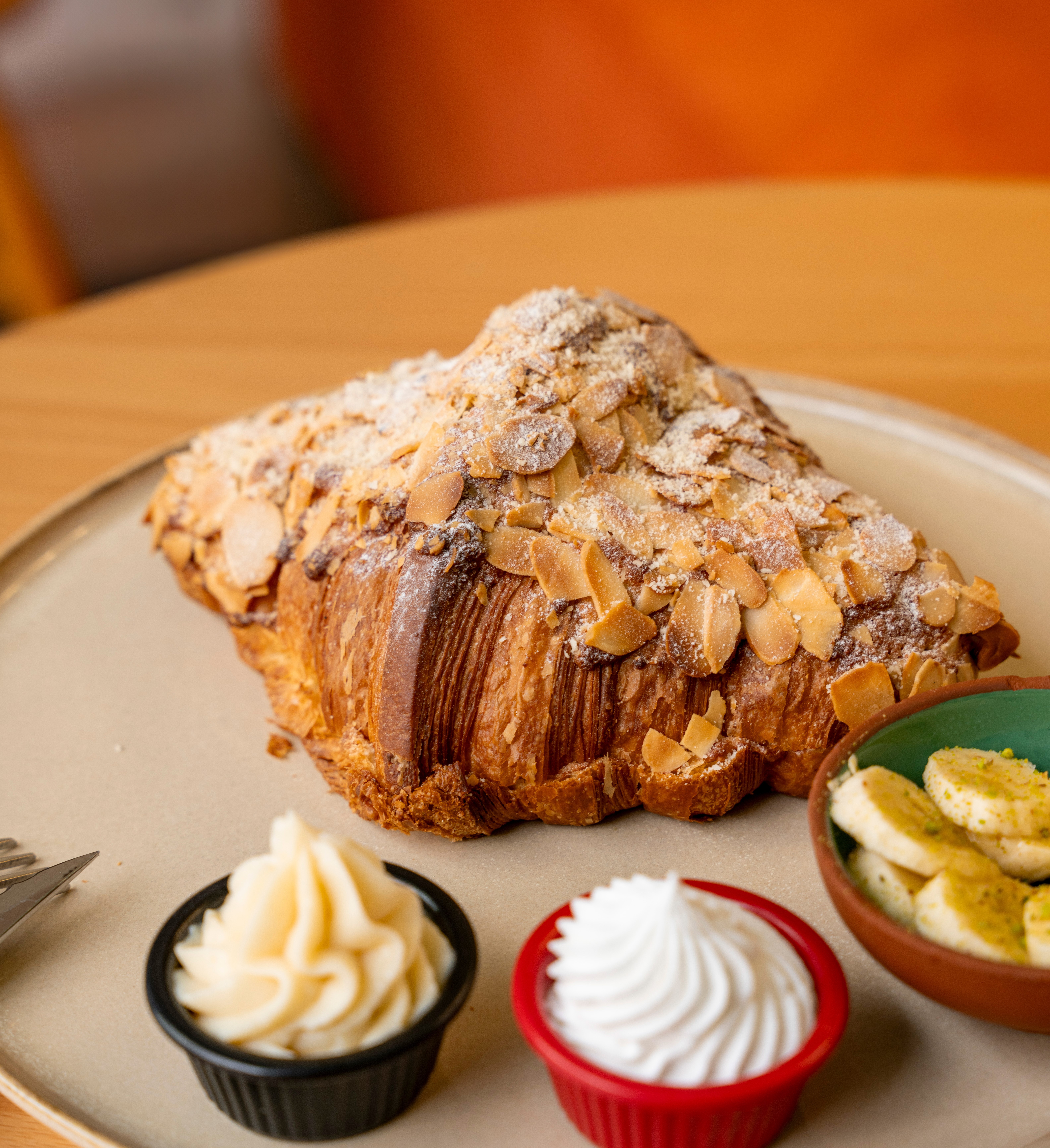 Almond Cream - Badem Kremalı Tatlı Kruvasan