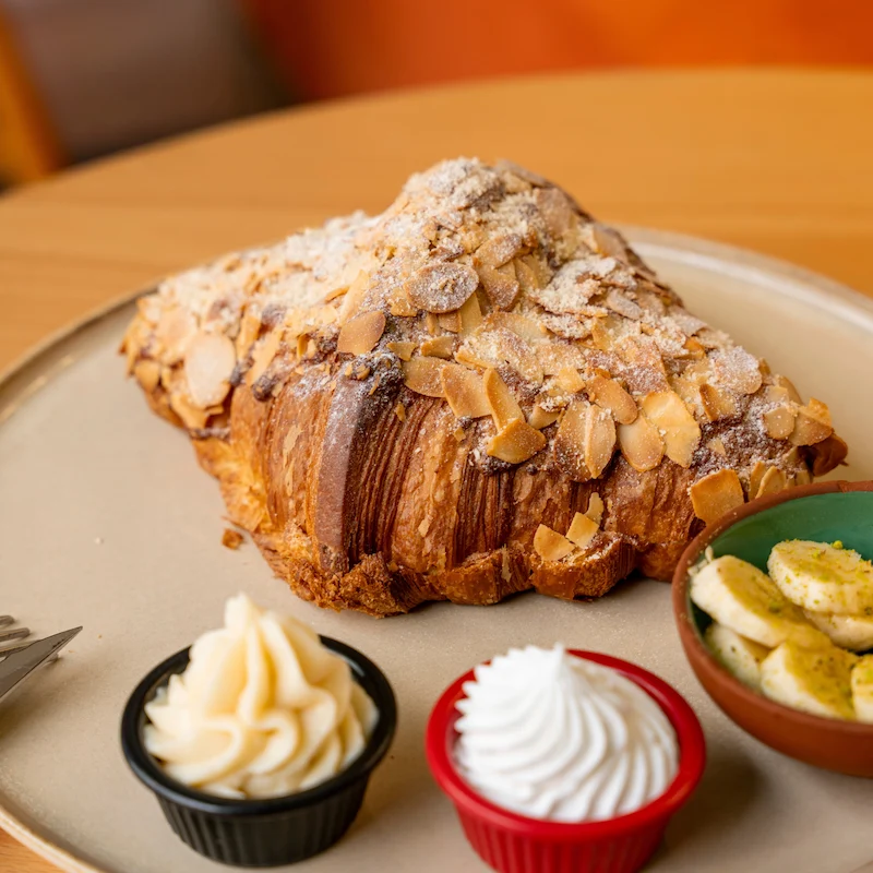 ALMOND CREAM