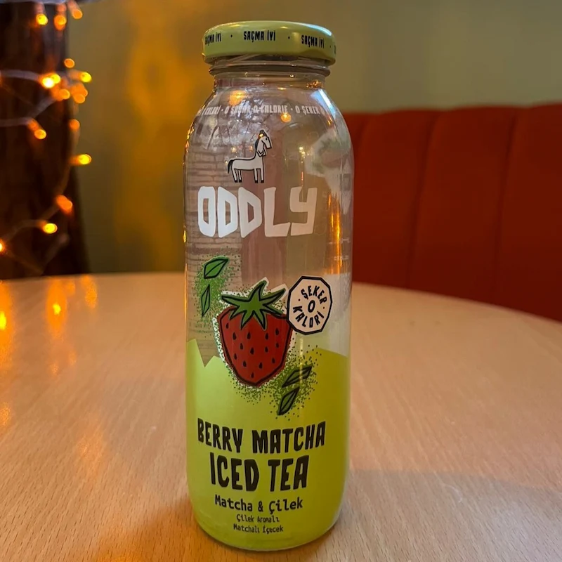 ICED TEA BERRY MATCHA CAM